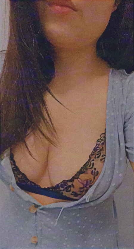 Wanted to show you guys my new dress but it snapped by Cattbuttt