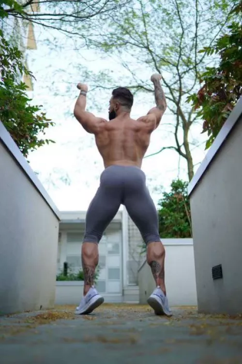 Wanted to wish you good luck for this no-nut November by nunzixxx