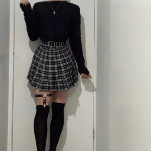 wanting cuddles (~˘▾˘)~ by chnelc