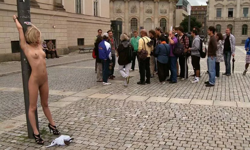 Wanting to be her posted by NakedEnnvi