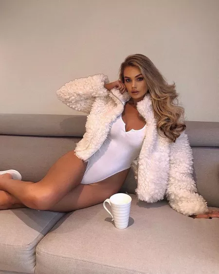 Warm and ready by altbubblr