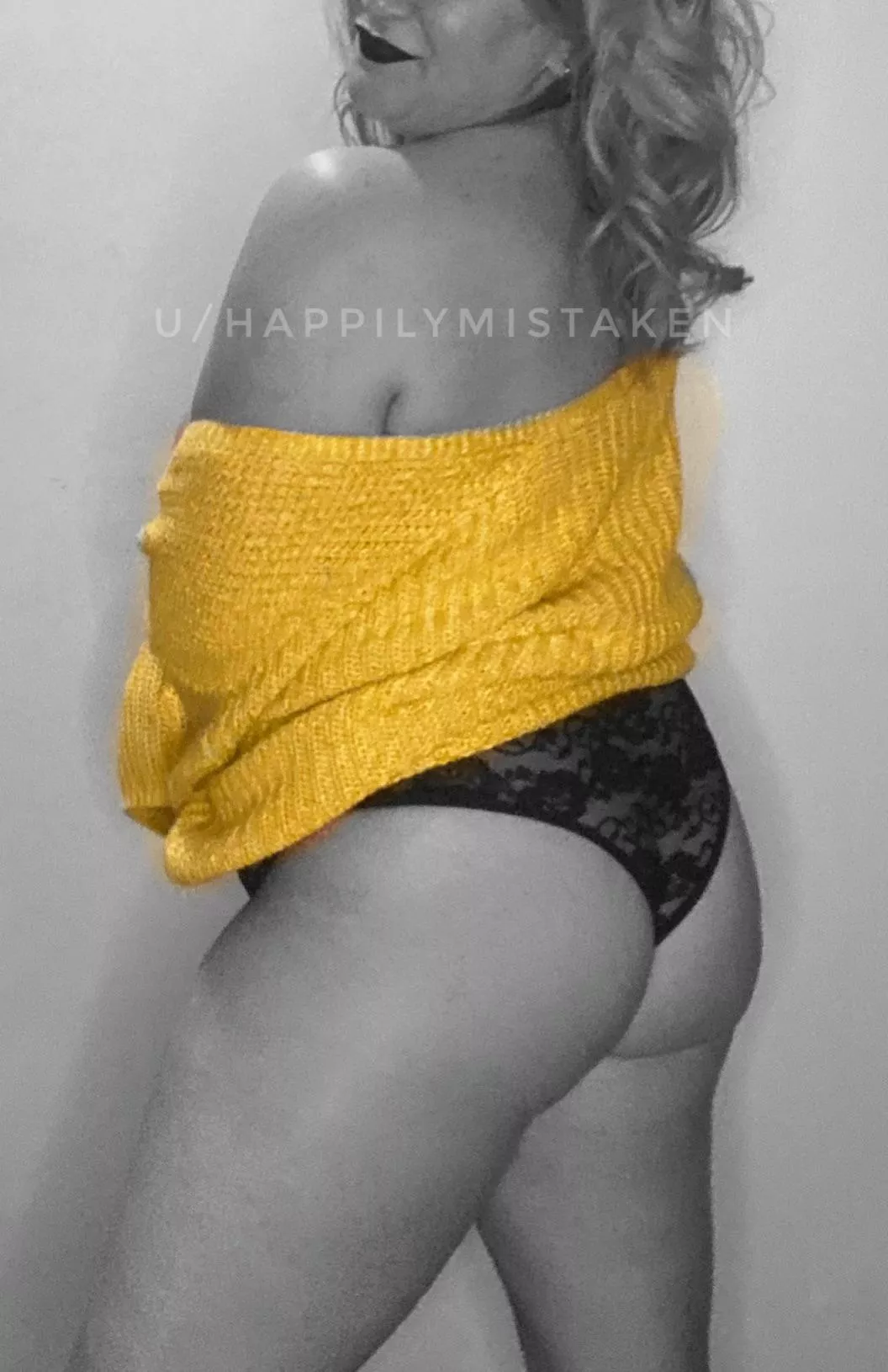 Warm & cozy on a rainy night posted by HappilyMistaken