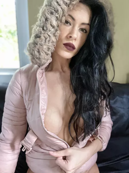 Warm me up?🥰 by RiahJadeXxx