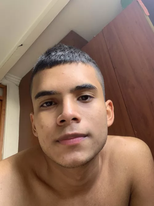 Warm weather in Medellin woke me up by Pipe_Momext