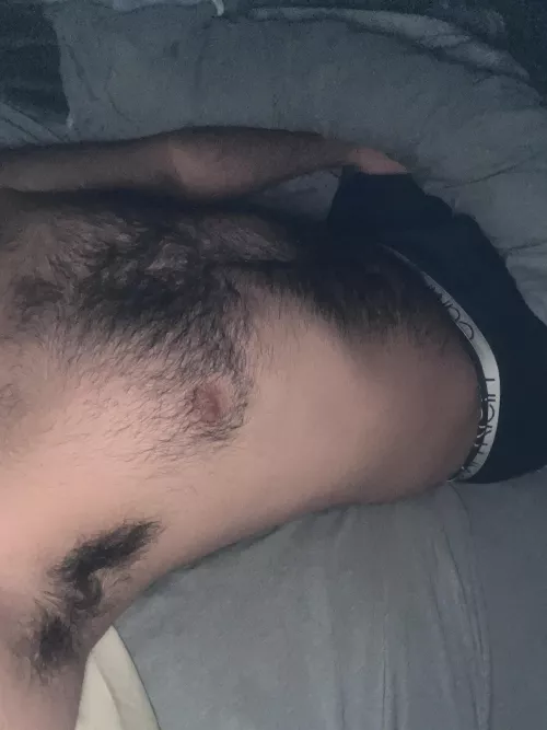 Was always self conscious about my fur, but I’ve been growing to like it. Thoughts bros? DMs open by Curiousguy1029