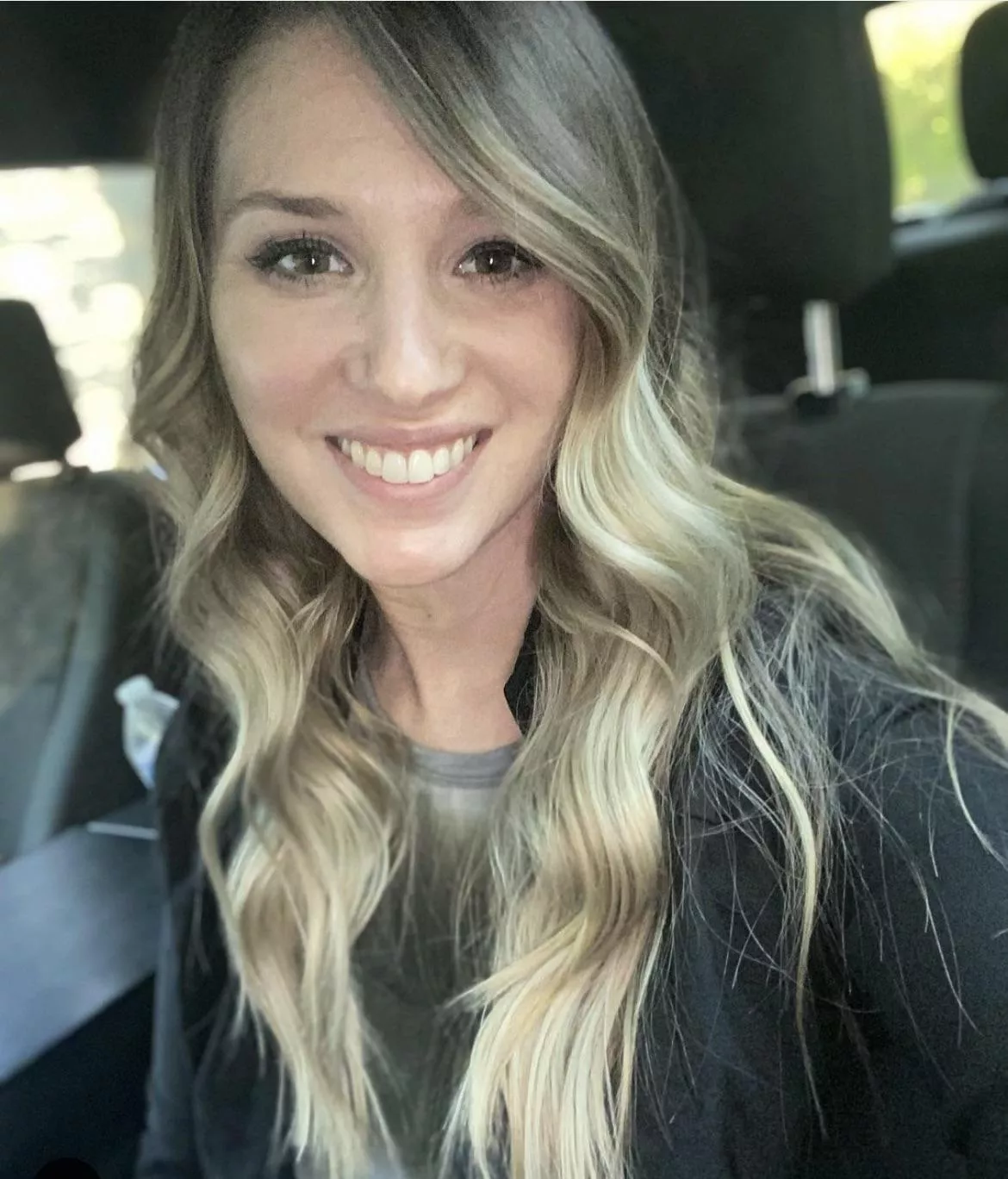 Was at her place alone and sniffed 9 dirty panties! posted by johndoe121231234