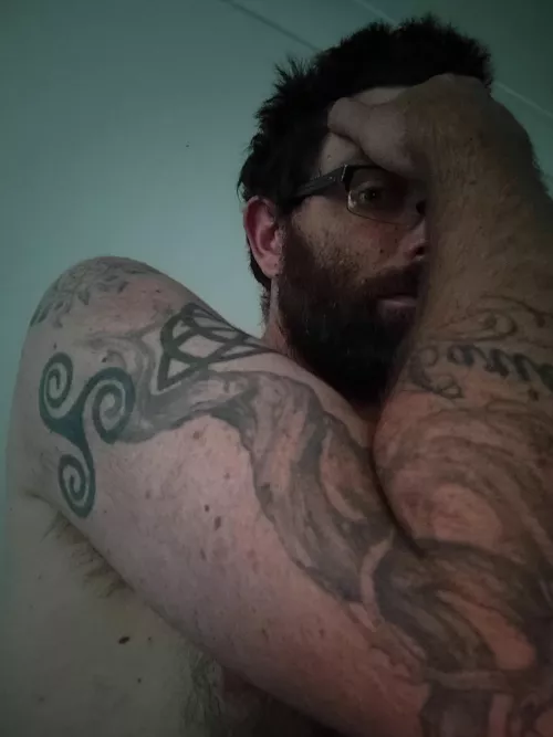 Was experimenting a little bit last night and I'm a bit nervous to post this, let me know if you enjoy. by Magic_Tristan_Furvus