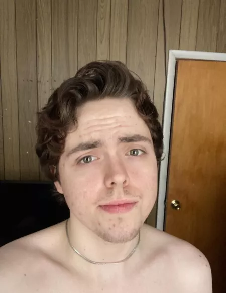 Was feeling myself today! Hope everyone has a wonderful Tuesday ❤️ by cartoonmelons