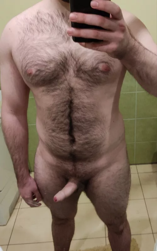 Was getting ready for shower when this happened 😅 (m) by User1330v