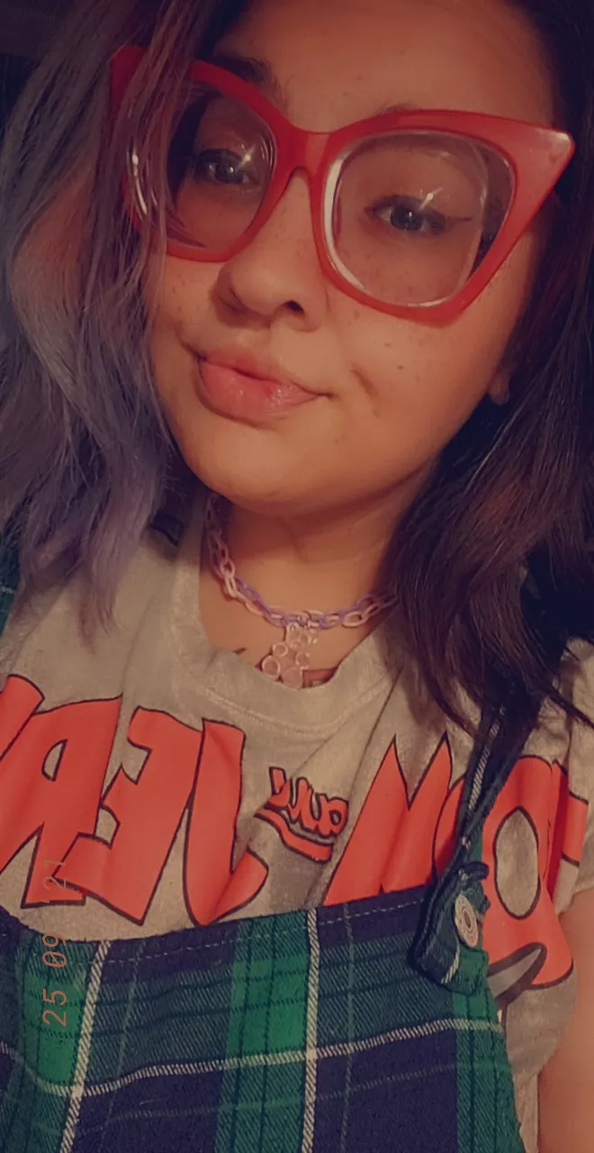 Was gifted some big girl juice, so playing some animal crossing (Island 98% done and pokemon unite) 💕 have a good Sunday everyone. posted by alaskankitten