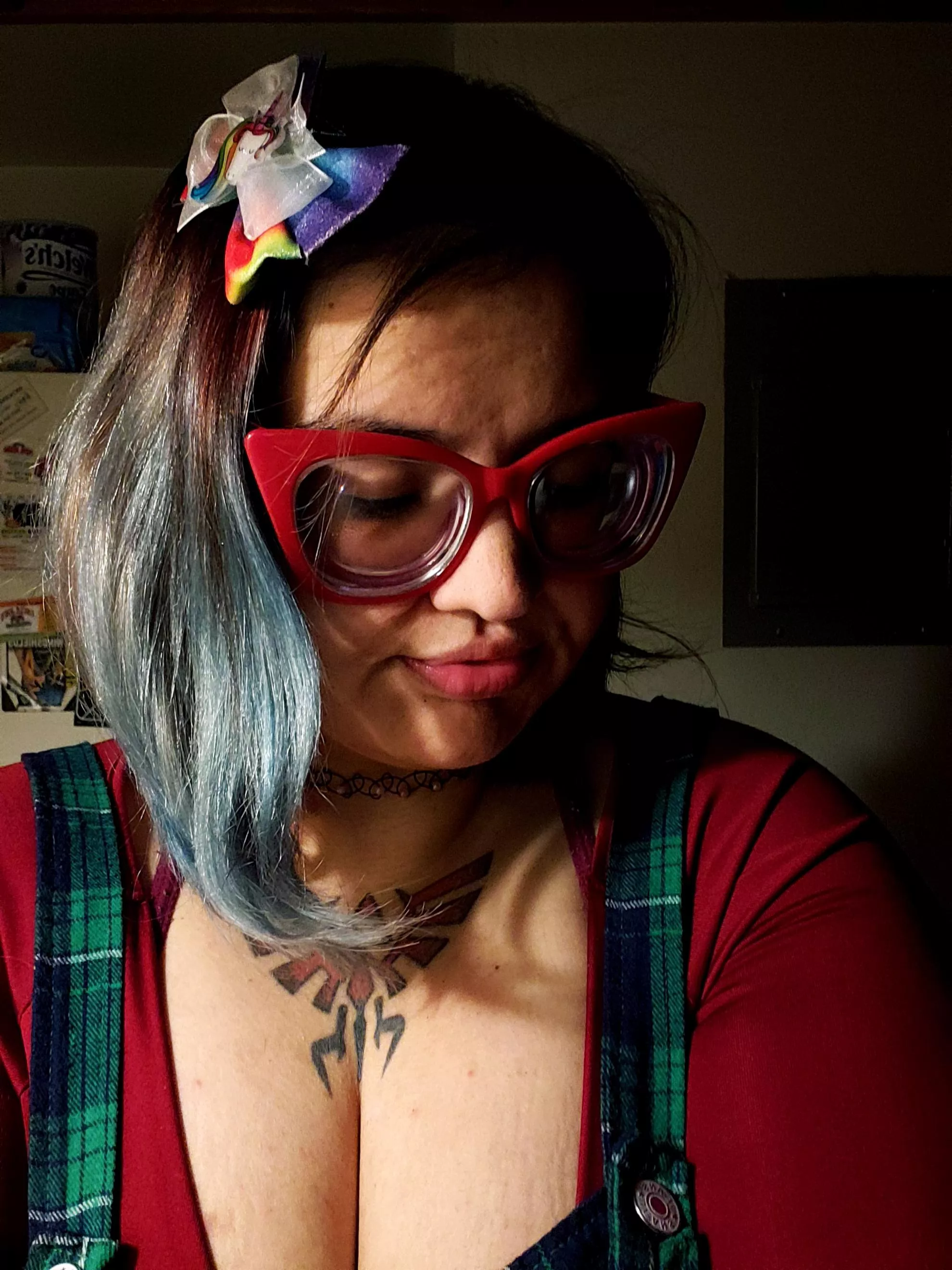 Was gifted these glitter unicrn bows today. 🥺💕🥺💕 posted by alaskankitten