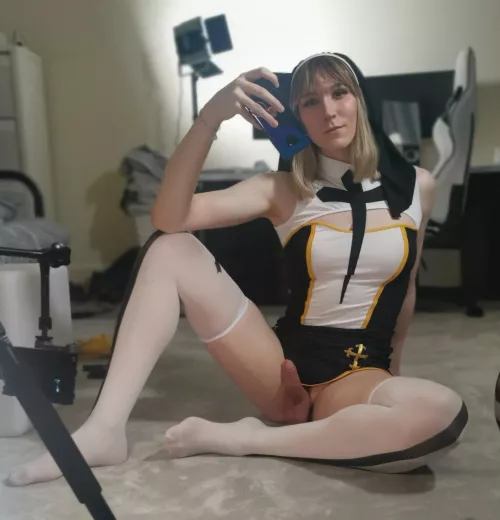 Was gonna make a nun joke, but nun of them were very good 👁️👄👁️ by OliviaRobin