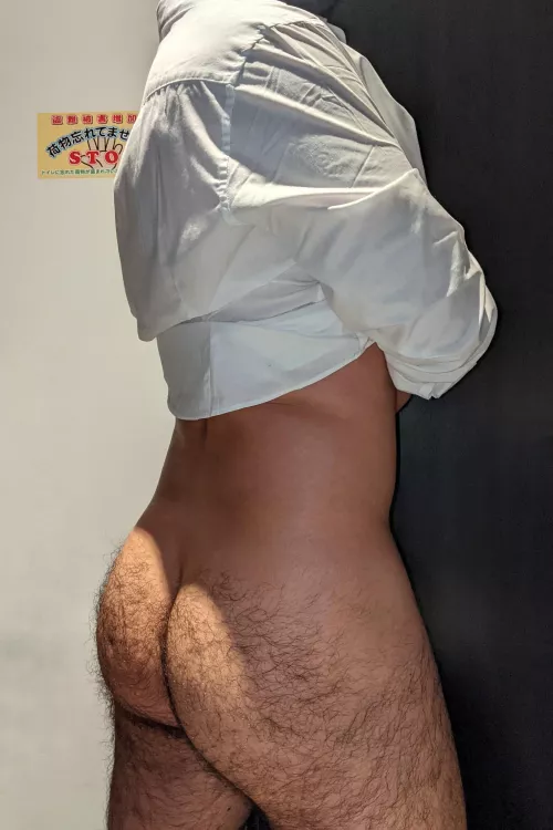 Was just killing time at the airport in Tokyo ✈️ by FunCelebration982