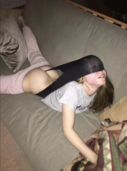 Was scrolling thru deviantart when I saw THIS nerd in an atomic wedgie, the pic isn’t that popular, so I thought I’d post it here to spread her humiliation by cammie_the_wedgier
