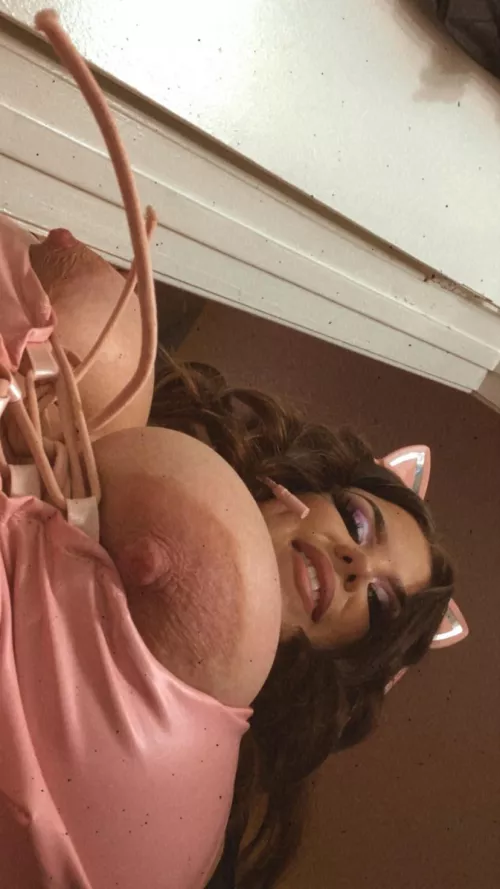 Watch me play zombies or play with me 😻 by KinkyBabyAiri