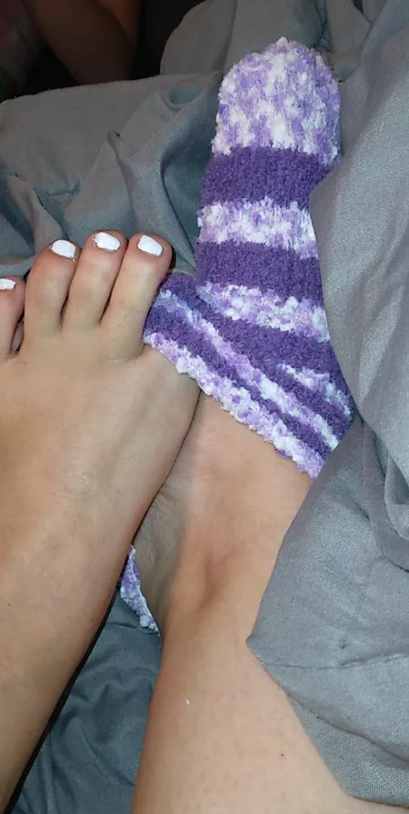 Watch me take my socks off.. Drain your pockets and smell these socks your self.. add me on snap amanda_boss9215 by bosslady0202
