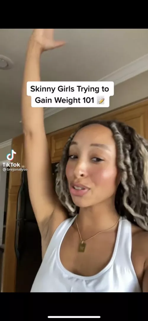 Watching tiktok and saw this and got hard🥵🥵 by Ill_Ad9076