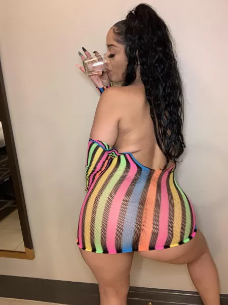 Water makes it wetter by jujudajuicer