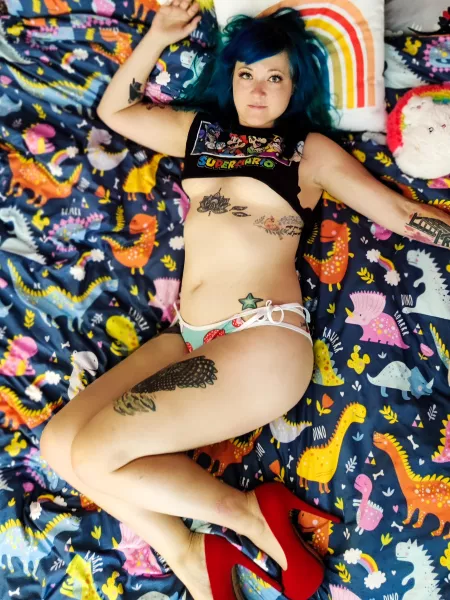 We all know mushrooms give you extra li[F]e! 🍄 by gothic_popsicle