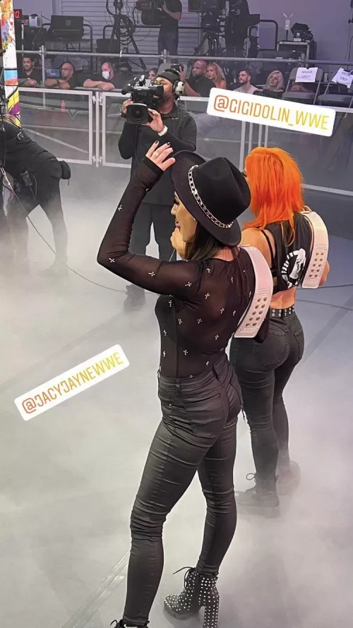 we all want a piece of jacy & gigi. 🤤 by thatpunkontheright