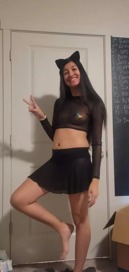 We are visiting San Diego for a few days in the upcoming weeks. We know about house of black and are curious about checking it out but what other Lifestyle venues or events are there around the San Diego. And how good is HOB for a couple that isn't inte by Ok_Elevator_7939