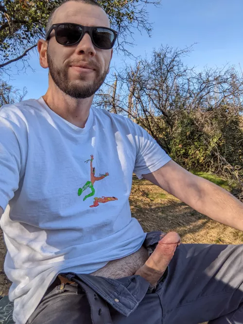 We outside! 😆 by DaveHenry