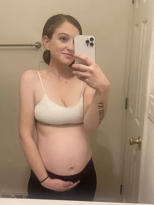 we will see how big this belly gets 👼🏼💕 by Janie_Harlow