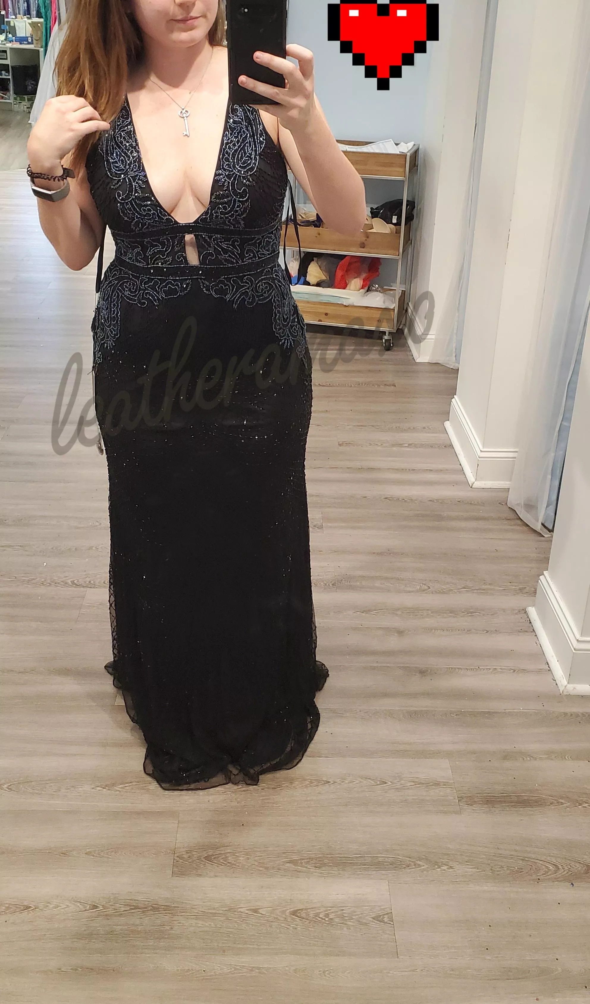 We would look good together ❤ take a night off and come to formal with me 😈 posted by leatheramaxo