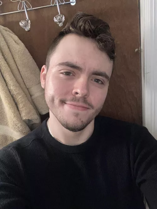 Wearing black makes everything better 🖤 by cartoonmelons