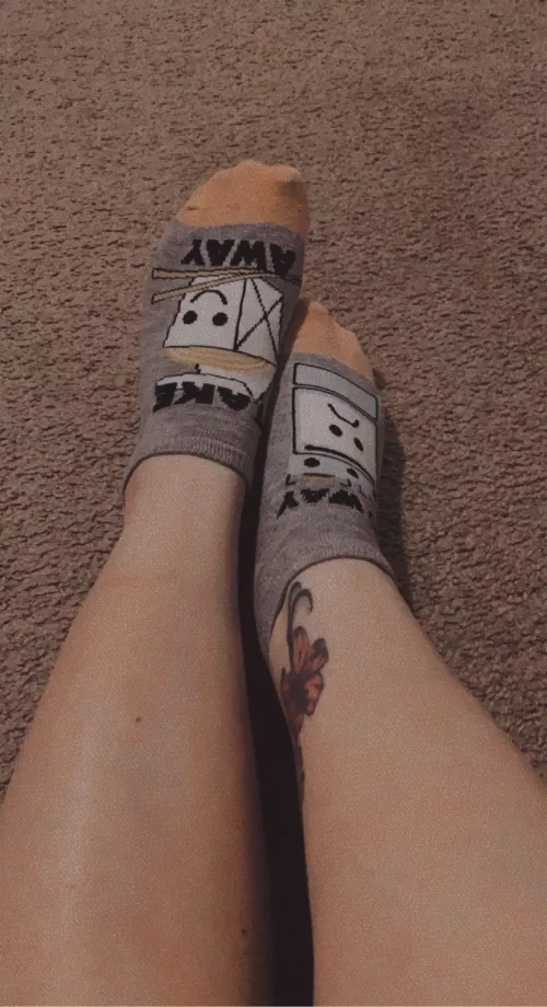 Wearing boots at work today completely soaked these socks💦 by assilekoh