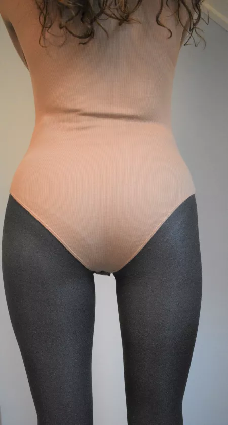 Wearing tights and a body feels soo snug :P by SprinklingSummer