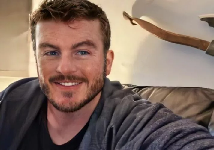 Wee cheeky selfie this valentines day coz why not? Sending hugs from Scotland 🏴󠁧󠁢󠁳󠁣󠁴󠁿 by suspicious_advice85