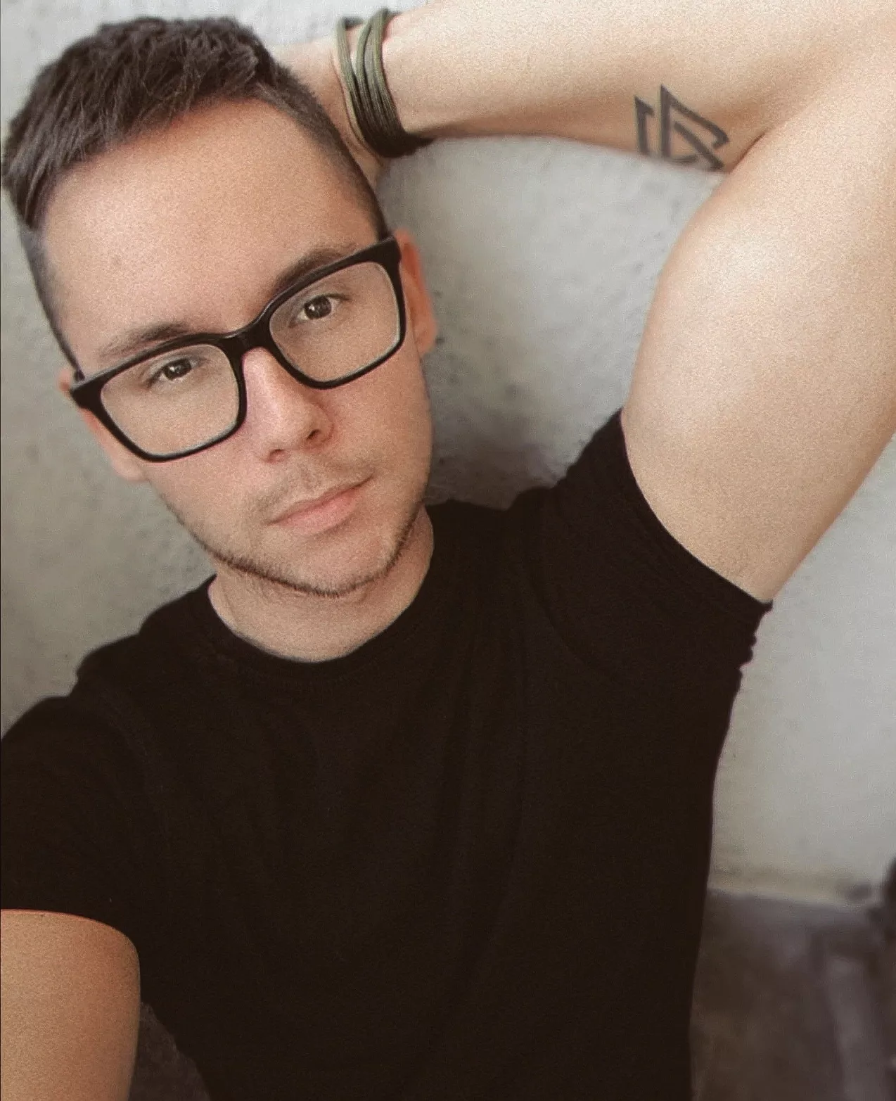 Weekend 👻 posted by erkson99