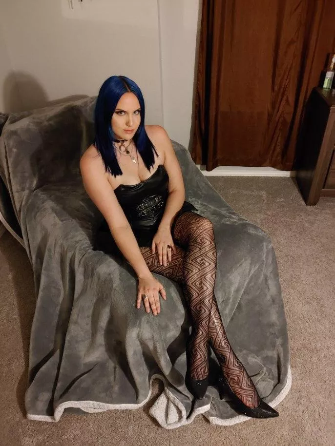 Welcome to my office, take a seat 👻 posted by Narcoleptic-princess