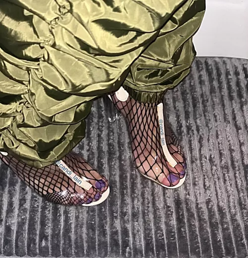 Well..?? 💋 by Uniquecandi