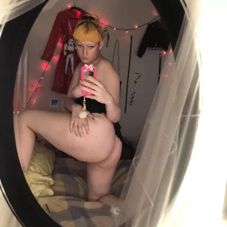 Well are u feeling me or what?? by polyurethanetits