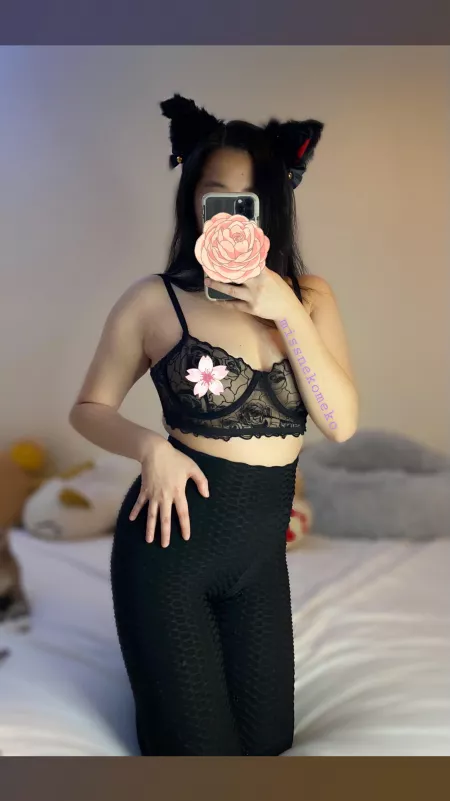 Well, hello there! 👋😉 [oc] by LunaMae_NekoMeko