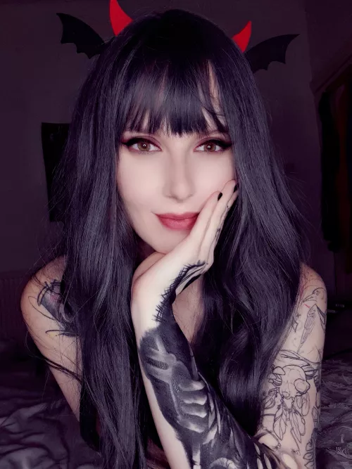 Well hey there 😈 by Lilith_Lovecraft