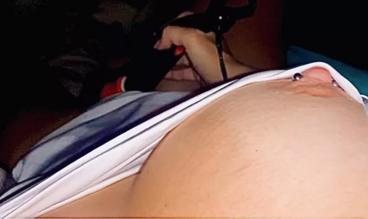 Well no one came to play with me I so I guess I will just have to play with myself by hotwifekelowna