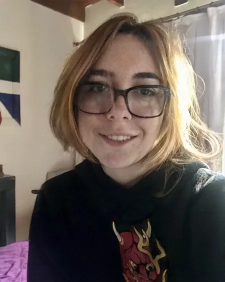 Well y’all made me feel pretty yesterday heres a pic of my smile my biggest insecurity so do you magic once again!! by felizzia22