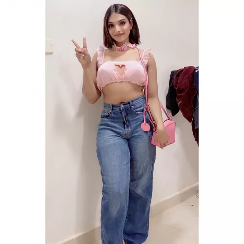 Went for Christmas shopping today. I felt cute but super nervous to wear such a risky top on public 🙈💓 by tskeke