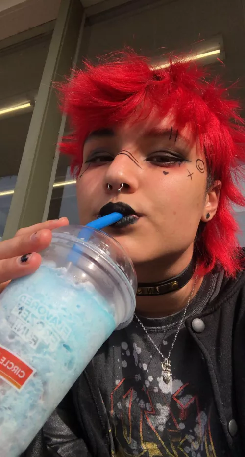 Went to a concert like this with a skirt, thigh highs, and fishnets :3 by chorrisoy