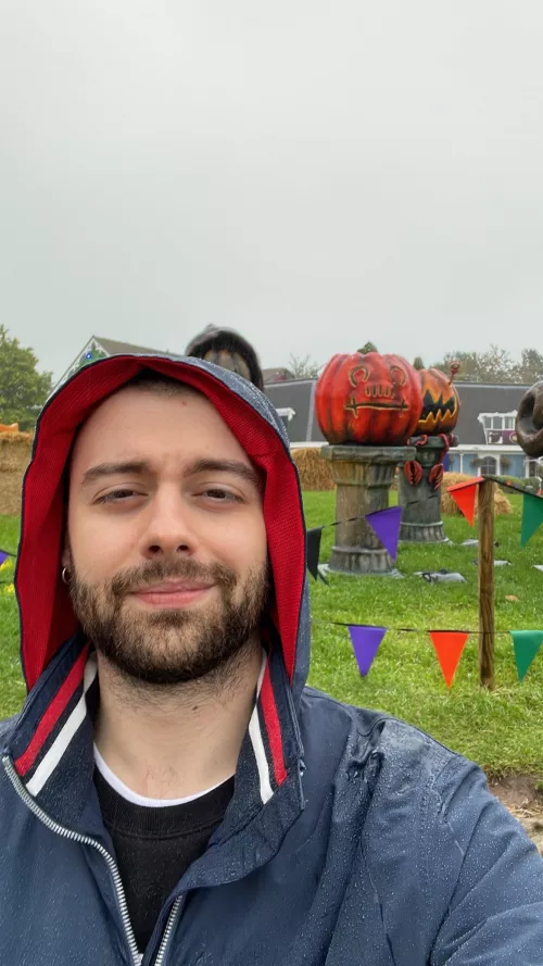 Went to a luna park today and loved the Halloween vibes by Eterak94