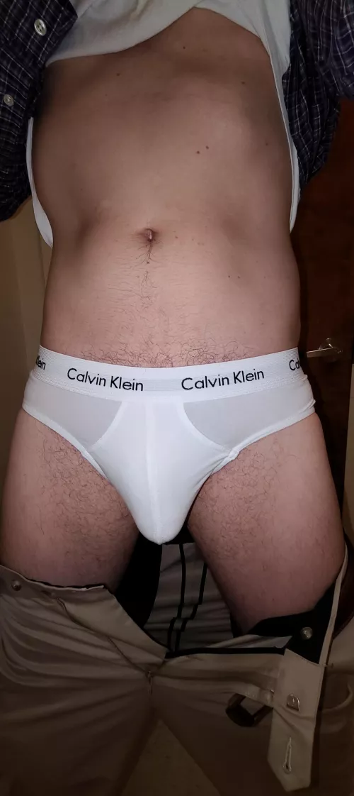 Went to the bathroom just to show off my briefs by yellerstone