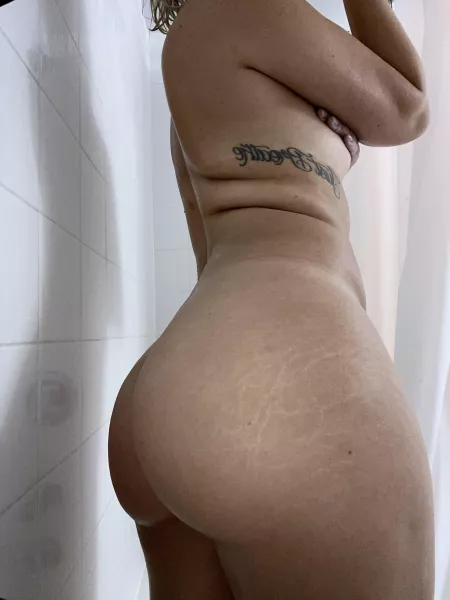 Wet 💦 by swagdaddystn