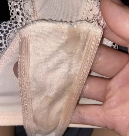 Wet spots🤍 by Creamyqueen669