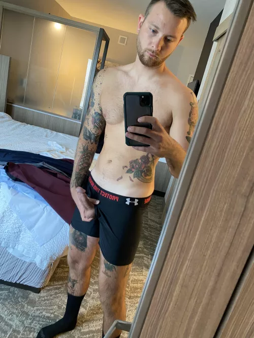 What a boring night :/ by g-squeazyyy