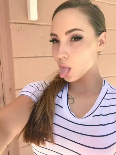 What a Goddess 💕 posted by noddy-nick