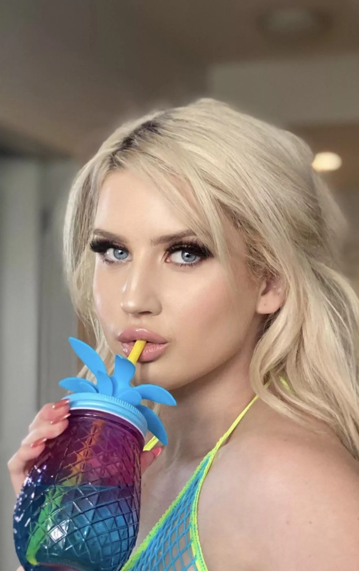 What a lucky straw 😅 posted by Missjheat