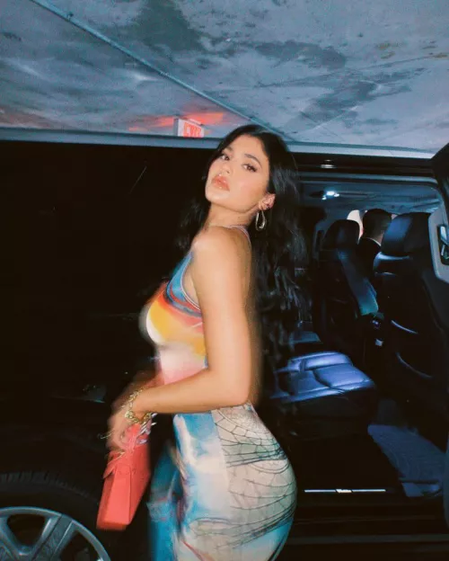 What a Queen by foreverwarrenpeace